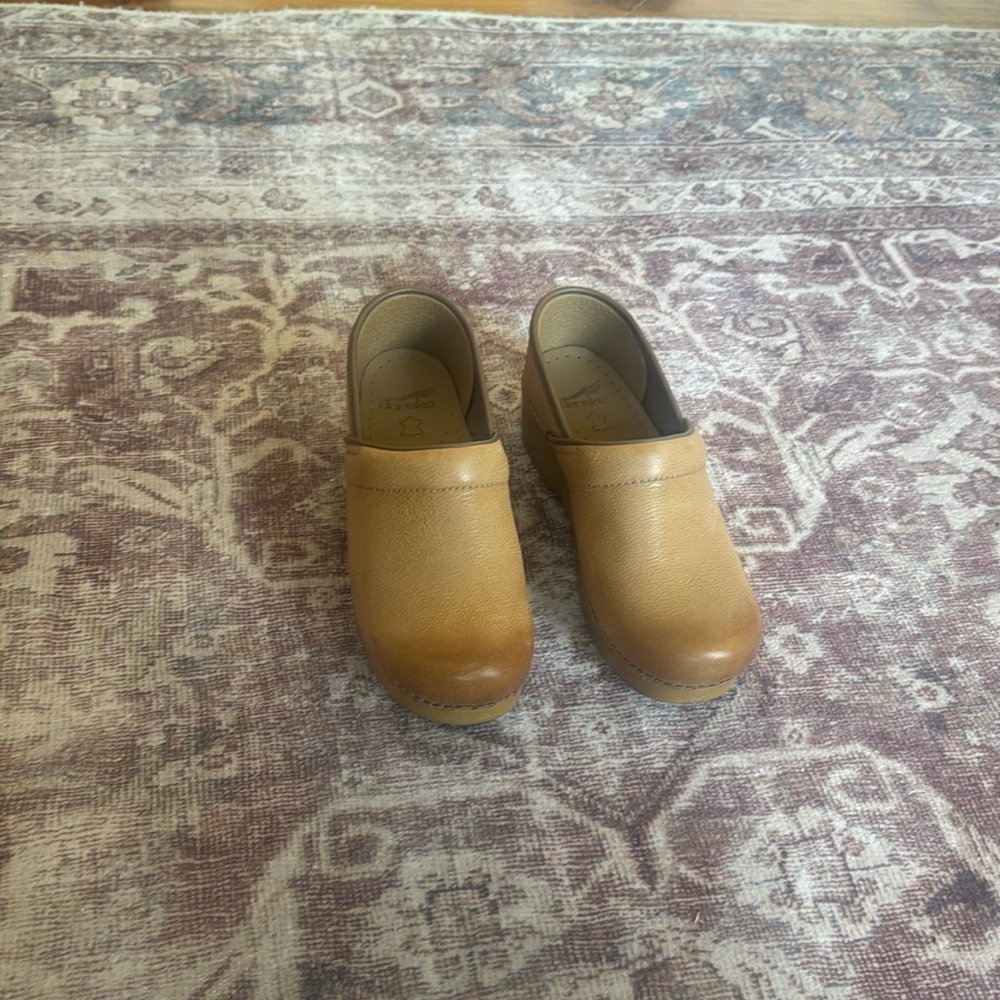 New Dansko Honey